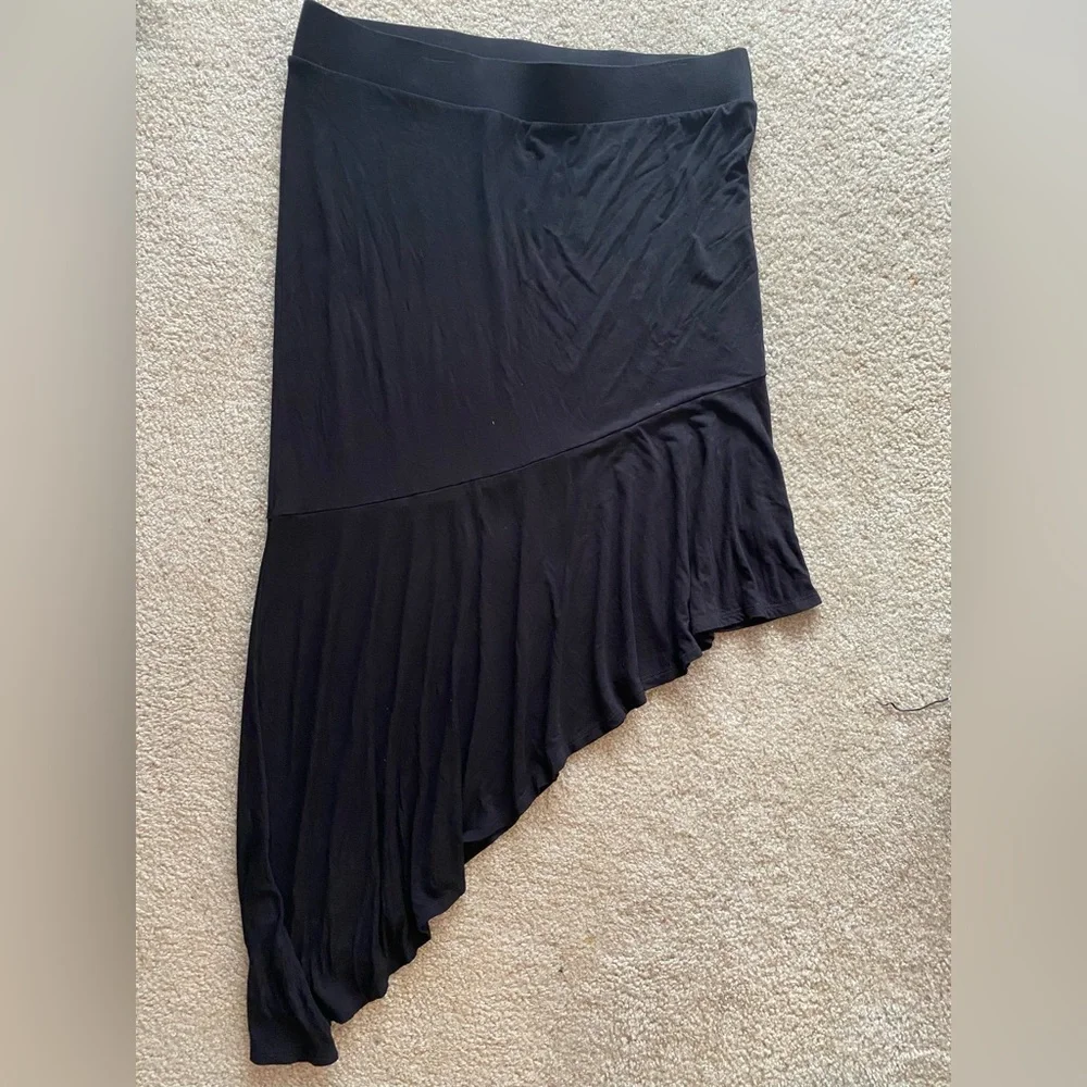 Torrid asymmetrical black skirt size 1 - Picture 1 of 2